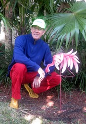 VISITOR FROM ABROAD WITH FLAMINGO