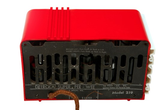 American Art Deco Detrola Super Pee Wee Radio