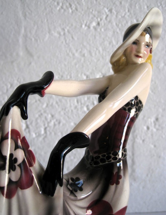 Goldscheider Austrian Art Deco Porcelain Figurine BLONDER TRAUM