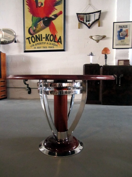 AMERICAN ART DECO STREAMLINE CENTER TABLE